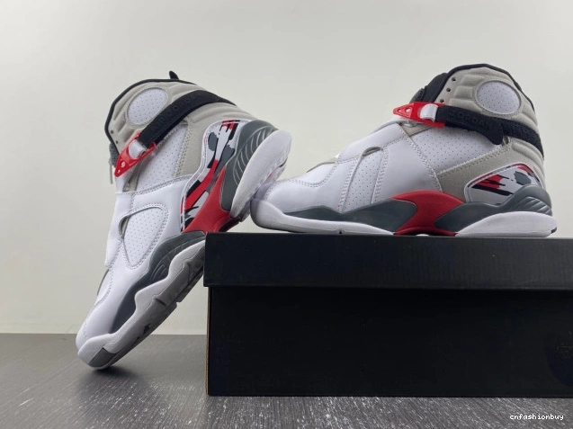 Retro (2013) Air 305381-103 8 Jordan Bugs Bunny 0921